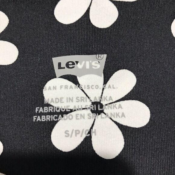 Levi’s High rise tights shorts￼ size S      A384 - Picture 6 of 6